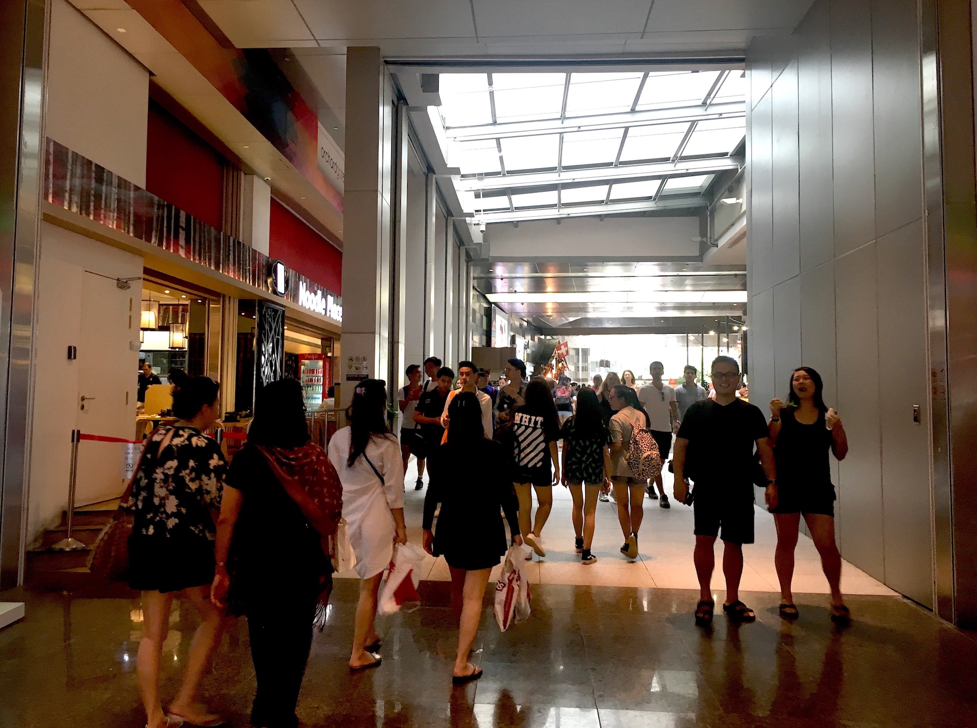 Fully fitted F&B @ Paya Lebar MRT for takeover
