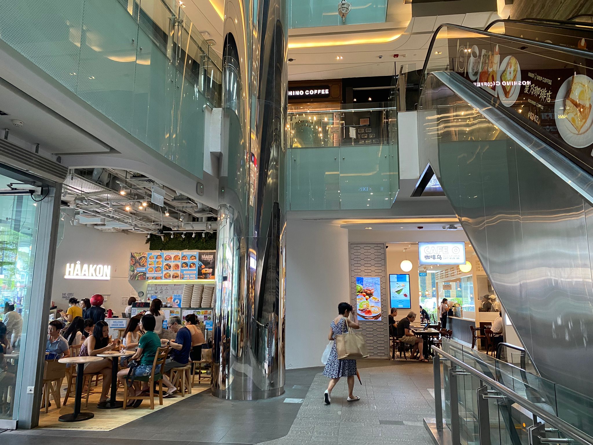 Prime Ground Floor F&B Space @ Raffles Holland V