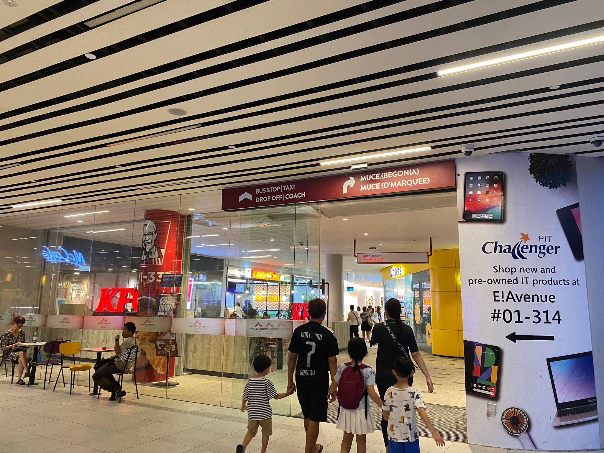 F&B Kiosk @ Downtown East
