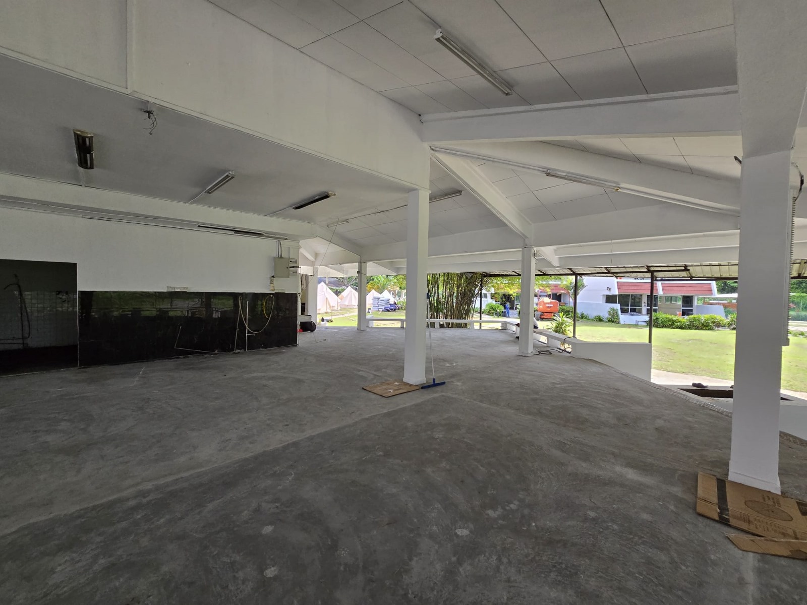 Standalone F&B space with living quarters @ Pasir Ris Resort